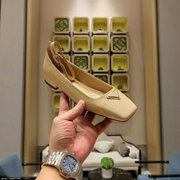 Sling Shoes Damen Sling Mehrfarbiges Lackleder mit Kristall-Glitzermuster auf der Rückseite Schnallenverschluss-Pumps Größe 35-42