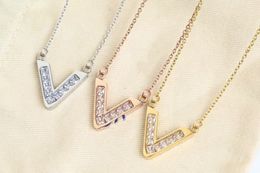 18K Golds Plated New Womens Charm Diamond Pendant Letter Necklace Designer Jewelry Fashion Sweater Necklace Gold Wedding Christmas Gift Tri Color Option