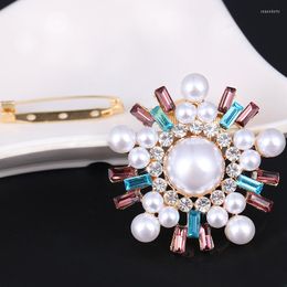 Brooches High Quality Pearl Snowflake Fashion Vintage Jewellery For Women Banquet Clothing Accessories Decoration Brooch