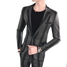 Men's Suits Blazers Striped Slim Fit Two Piece Suit Coat Set Autumn British Style Young Jacket Pants Business Wedding Dress Clothing 221201