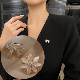 Brooches Luxury For Women Crystal Flower Bow Lapel Pin Fixed Clothes Pins Sweater Coat Clothing Accessories Ladies Jewelry