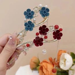 Elegant Plum Blossom Twist Clips Pearl Tassel Hair Claw Clip for Women Hairpin Headwear Hair Accessories