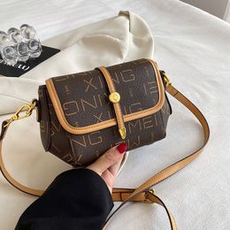 Novo designer ombro crossbody letras saco de mulheres textura de grande capacidade de alta aparência nivelada bolsa feminina