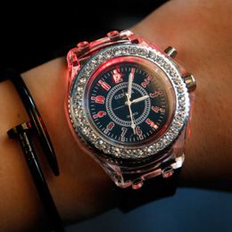 Wristwatches Hot Selling Women Ladi Fashion Diamond Wrist Watch Sports Luminous Led Silicone Strap Quartz Men Epoch Geneva WatchS6JF