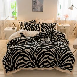 Bedding sets Soft Shaggy Velvet Berber Fleece Set Black White Zebra Pattern Quilt Duvet Cover Blanket Bed Linen Pillowcases 221206