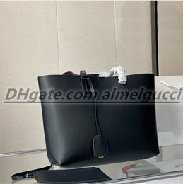 Luxurys Designer-Handtasche, Schultertasche, Clutch, Umhängetasche, Shopper, Geldbörse, schwarzes Leder, Griff oben, großes Fassungsvermögen, Geldbörse, Herren- und Damen-Reisetasche