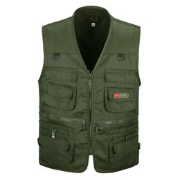 Men s Vests Summer Men Casual Vest With Many Pockets Male Classic Zipper Thin Multi Pocket P ographer Work Waistcoat Sleeveless Jacket 221205