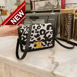 Designer Bags for Women Korean Autumn and Winter New Leopard Print Brown One Shoulder Messenger Armpit Ins Fashionable Women's Trend Versatile Factory Direct Sales