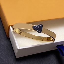 Luxury Hard Body Designer Bracelet Gold Bracelets Women Brand Letter Lovers Luxurious Jewellery