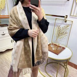 Charf de concepteur de femmes ￩charpes en cachemire de luxe pour hommes accessoires d'hiver blancs pr￩-kijab classiques r￩tro doux sciarpe exquis cadeaux ￩charpes luxe ￩charpe