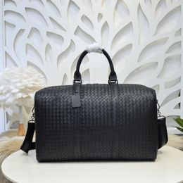 Duffel Bags Large Capacity Men Travel Portable Weekend Handbags Black Luggage