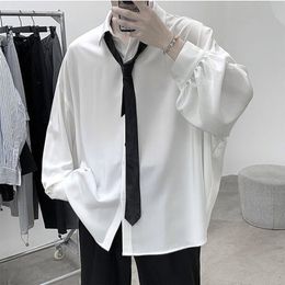 Qnpqyx novas camisas de manga longa da primavera homens coreanos confortáveis ​​blusas brancas outono casual solto camisa de peito único com gravata