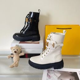 Женские дизайнерские сапоги на высоких каблуках лодыжка переплетаются на платформу f Real Shoes Winter Fall Martin Кожаный кружев