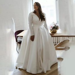 Plus Size 2023 Wedding Dress V Neck Long Sleeve Bohemian Bridal Gowns Beach Bride Photos vestido de novia