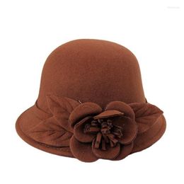 Berets Lady Party Formal Fedora Hats Special Shade Bucket For Women Autumn And Winter Flower Asymmetric Brim Wool Felt Hat
