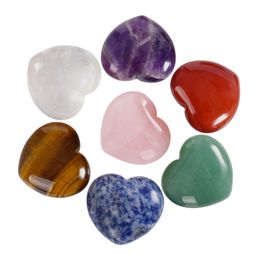 Natural Heart Shaped Crystal Stone Party Favor Pink Carved Palm Love Healing Gemstone Crafts Desktop Decoration Ornaments