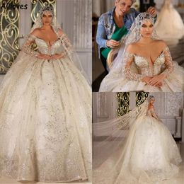 Prinsessan Arabia Morankan Dubai Ball Gown Wedding Dresses Sexig från axeln Långa ärmar Formella brudklänningar Kristaller Sökade Vestidos de Novia Vintage S