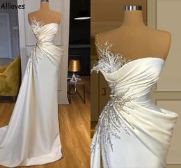 Gorgeous Pearls Furs Crystal Mermaid Wedding Dresses Elegant Satin Ruched One Shoulder Peplum Vestidos De Novia Dubai Saudi Arabia Bridal Gowns Modern CL1576