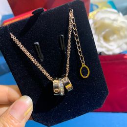 Designer Necklaces Designers luxurys jewelry Diamond Ring pendant design Elegant versatile trendy style Christmas Valentine Day jewelrys very good