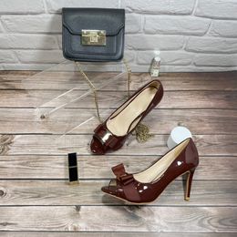 Luxury designer heels shoes Womens business shoes are beautiful with imported patent leather classic style very good