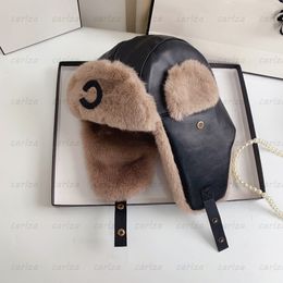 Designer Leather Bomber Hats Luxury Trapper Hats Furry Wool Mens Fashion Pink Ladies Trappers Cap Winter Aviator Khaki Caps 4 Colours 2022