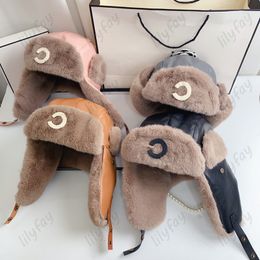 Designer Leather Bomber Hats Luxury Trapper Hats Furry Wool Inside Mens Fashion Pink Ladies Trappers Cap Winter Aviator Khaki Caps 4 Colours
