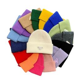 Дизайнер шапочки Gorro Bonnet Winter Mense Beanie Hats Unisex вязание Ribbed Leisure Fleece Мужчины Женщины -манжеты рубашки рыбаки шапочки стильные кепки для черепа. Установленная шляпа x1