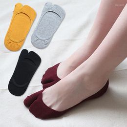 Women Socks Harajuku Two Finger Combed Cotton Couple Breathable Toe Men Non-slip Invisible Low Cut Boat