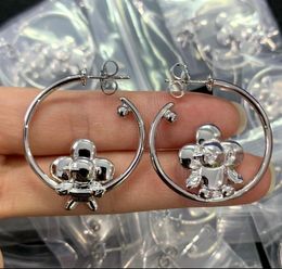 New designed women Silver Dangle Flower Earring V Letter with signet Brass 18K Gold plating ladies love pendants Earrings studs Designer Jewellery LE-1S4