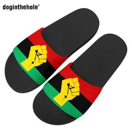Zapatillas Doginthehole PANA African Impresión de la bandera de la bandera de verano zapatillas de pareja de pareja de badsippers inútiles amantes de la playa sandalias de playa t221209