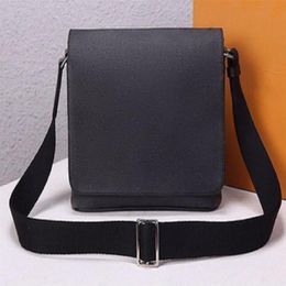 2021 New Famous Brand Men Bag DESIGNER Mens Document Bag cowhide real genuine leather mens shoulder bag business briefcase crossbo283C
