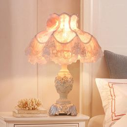 Table Lamps European Style Lamp Creative Cute Princess Bedroom Classic Luxury Resin Retro Light