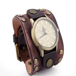 2017 new fashion 100% Genuine leather Bracelet Watch rivet Wide Bracelet 52mm Men watch Belt buckle Retro Leather Bracelet Watch258L