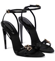 Sandálias de verão luxuosas Cassie Crepe Cetim Sapatos femininos Claude couro envernizado Gladiador sandálias fivelas douradas senhora salto alto EU35-43