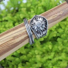 Cluster Rings Engraved Sunflower Creative Open Metal Textured Individuality Temperament Men And Women Accessories Jewellery Party Gifts