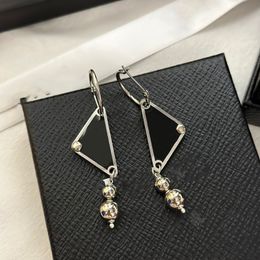 Women Fashion Hoop Earrings Triangle Letters Earring New Womens Designer Jewellery Ball Earings Designers Accessories Nice D2212121F