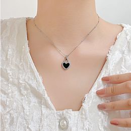 Wholesale Love pendant designer necklace women's fashion heart shaped pendant loves jewelry