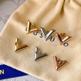 Fashion Design Stud Earrings 18k Rose Gold Earring Luxury Girls Letter Inlaid Classic Senior Couple Gift Accessories Designer Jewelry chenel miuimiui b earring