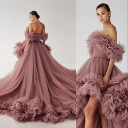 2023 Abiti da sera Ruffles Tulle rosa cipria Kimono Abito da donna per servizio fotografico Abiti da ballo gonfi con spalle scoperte Abito premaman africano Fotografia Lunghezza alta e bassa