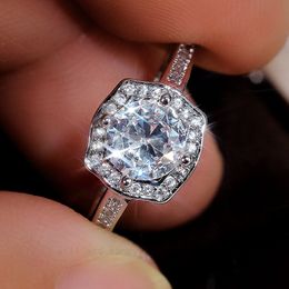Cubic Zircon Diamond Ring Solitaire Crystal Engagement Wedding Rings for Women Girls Fashion Fine Jewellery Will and Sandy