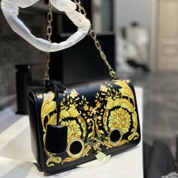 Women Crossbody Bag Chain Messenger Bags Lady Handbag Genuine Leather Hardware Latch Decoration Flap Shoulder Purse Back Pocket Graphic Printing Clutch