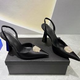 Kleiderschuhe Sandalen Leder 10 cm Slingbacks Schnalle verziert Luxusdesigner Satin Patent High Heeled