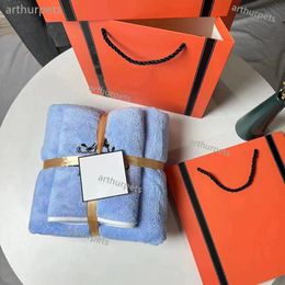 Bath Towel Set of 2 pieces Coral Velvet Designer Towel Letter Face Towels Luxury Absorbent Men Womens Wash Cloths blanket195V