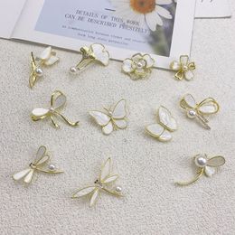 Elegant Shell Butterfly Brooch Women Vintage Fake Pearl Insect Flower Brooch Lady Suit Pins Wedding Party Jewellery Gifts