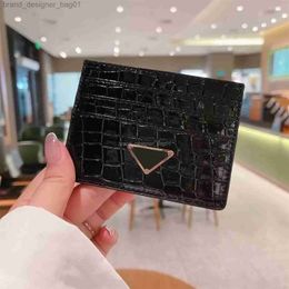 Card Holders Card Holders Designers Triangular Bag Purse Wholesale Fashion Credit Woman Cards Holder Mini Wallet Genuine Leather Men Key Pouch Double 121422H
