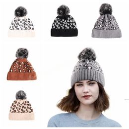 Pompom Beanie Leopard Knitted Hats Detachable Wool Ball Skull Cap Jacquard Fashion Crochet Ski Outdoor Caps Men Women Woolen Hats