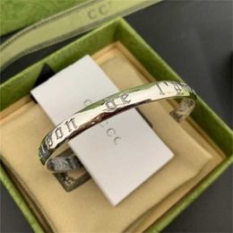 2023 Jewellery new amour house of love ring fashion versatile mens and womens Bracelet