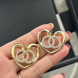 Luxury Diamond Letters Love Earring Designer Jewellery Fashion Gold Heart Studs Couples Wedding Winter Earrings C 925 Silver Stud With Box