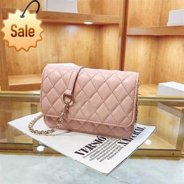 Womens Brand Designer Shoulder Bags 2024 Fashion Portable Small Crossbody Bag Texture Mini Envelope Package Gift Box Packaging Factory Direct Sale