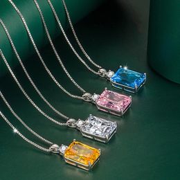 New Luxury Shiny Geometric High-End Crystal Pendant Women Fashion Design Rectangular Zircon Pendant Necklace Jewelry Accessories